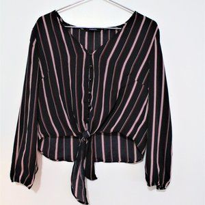 NEW! Striped knotted top